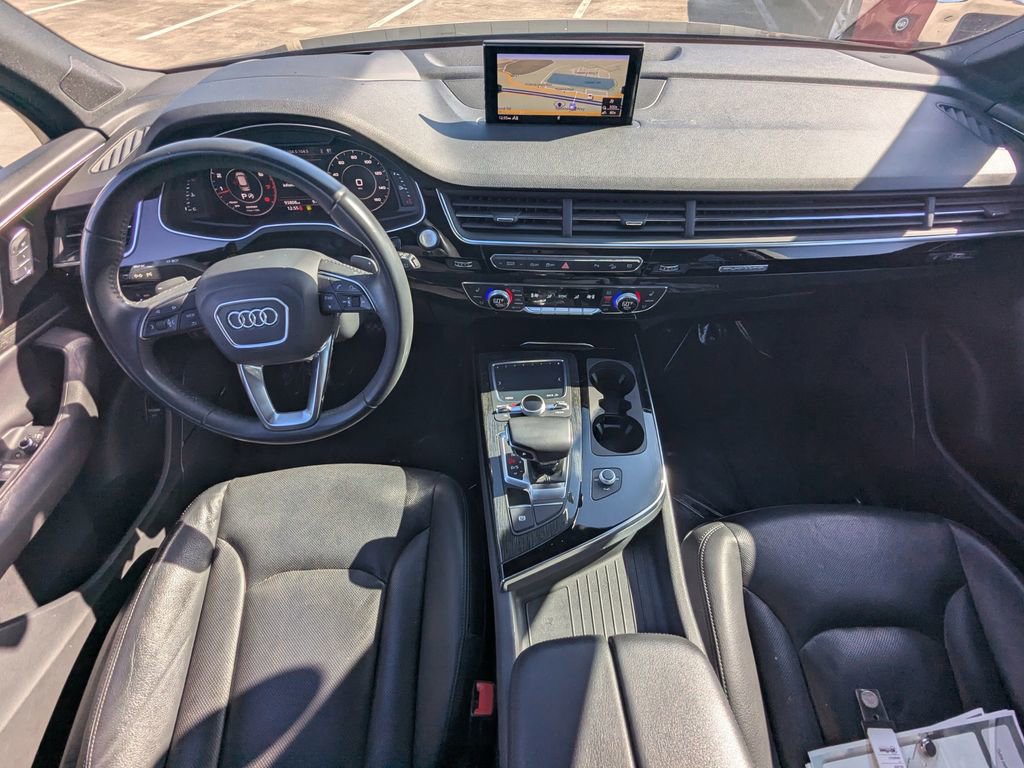 Used 2018 Audi Q7 3.0T Prestige image 2