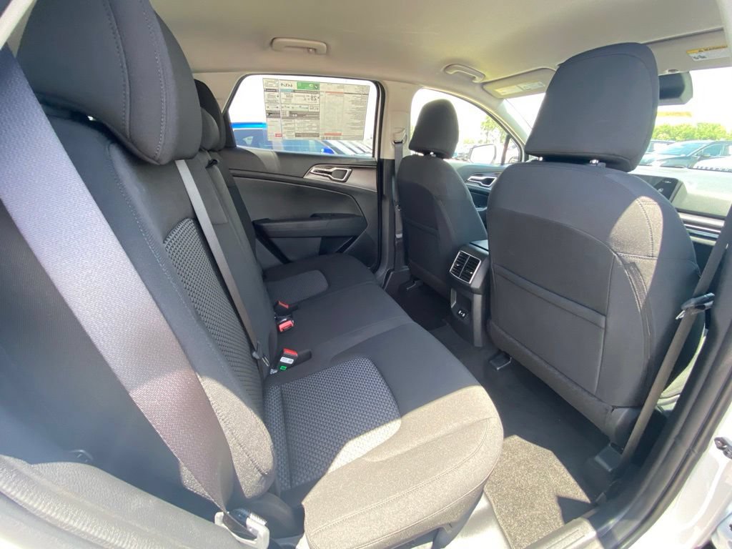 New 2026 Kia Sportage LX FWD image 24