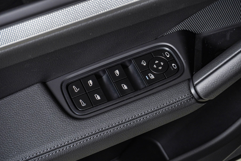New 2026 Porsche Cayenne AWD/4WD image 26
