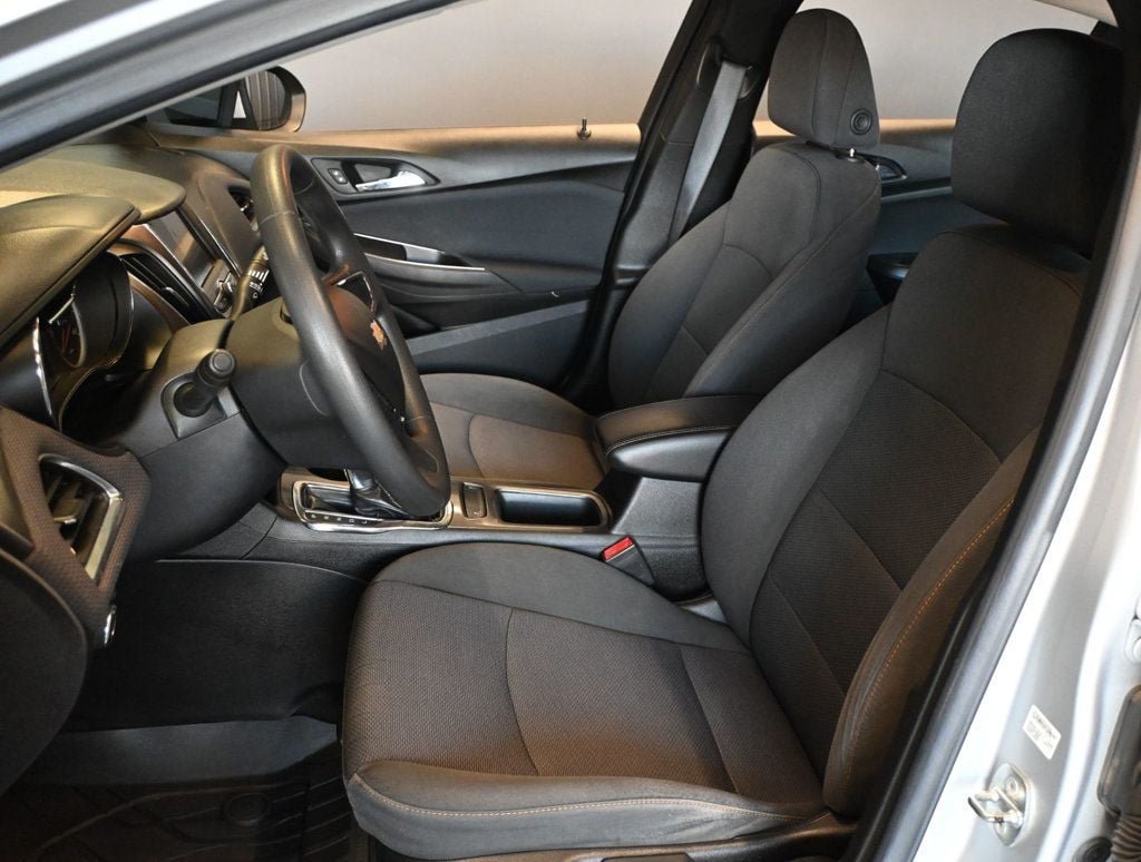 Used 2019 Chevrolet Cruze LS FWD image 11
