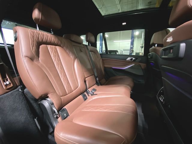 Used 2020 BMW X7 M50i image 27