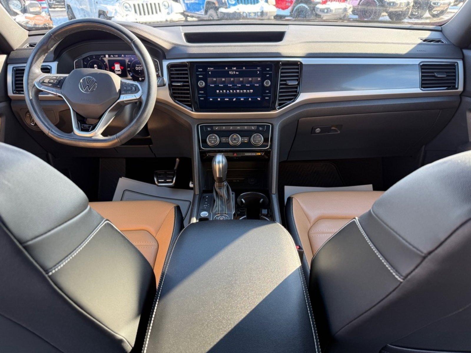 Used 2022 Volkswagen Atlas Cross Sport SEL Premium R-Line image 20