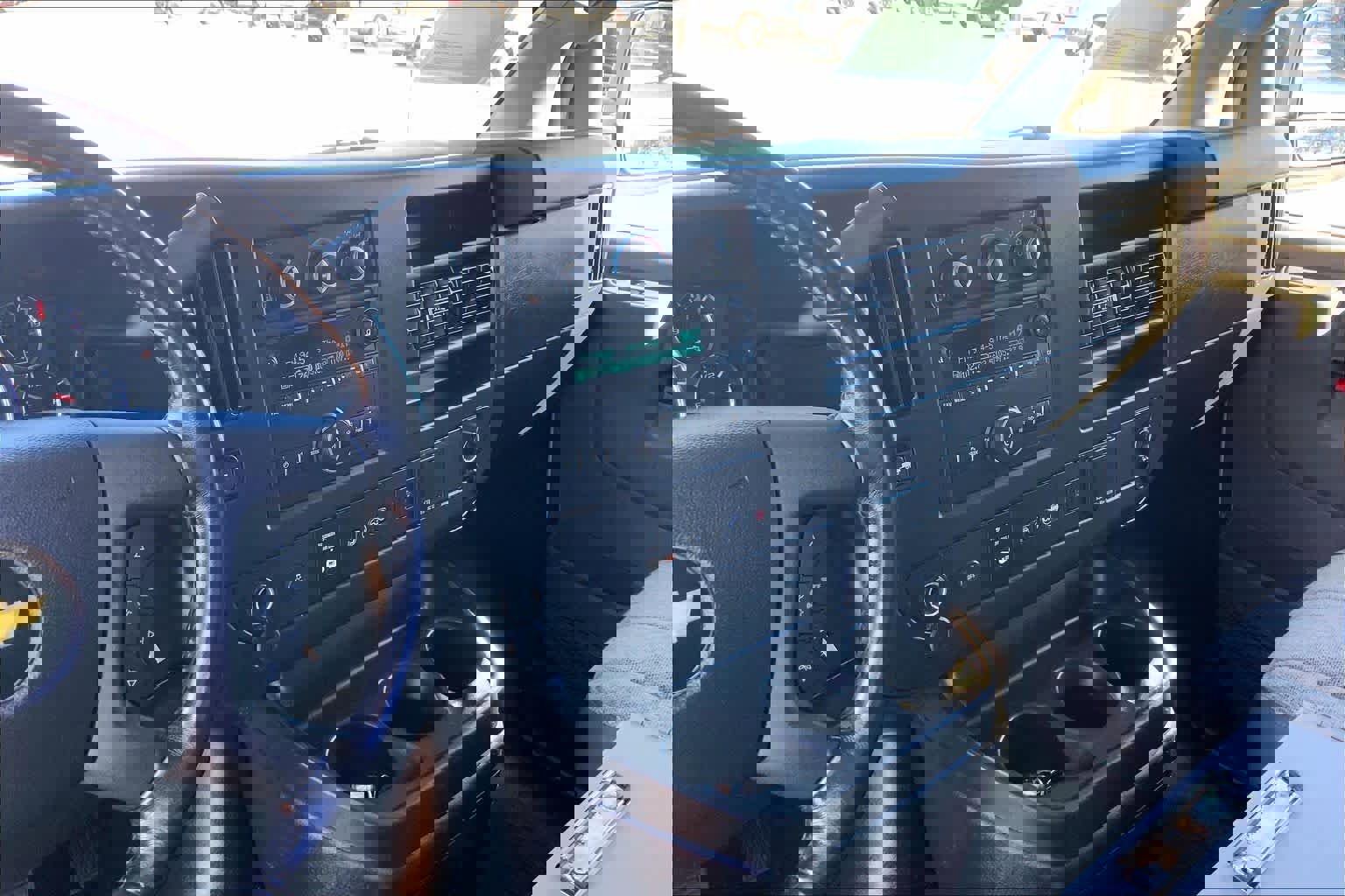 Used 2021 Chevrolet Express 2500 w/ Driver Convenience Package image 5