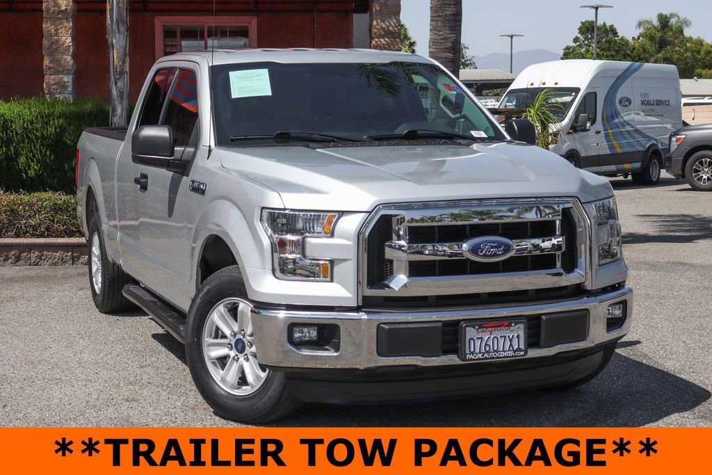 Used 2015 Ford F150 XLT w/ Trailer Tow Package RWD image 2
