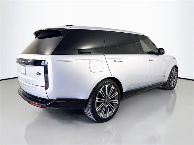 Certified 2023 Land Rover Range Rover Long Wheelbase Autobiography image 5