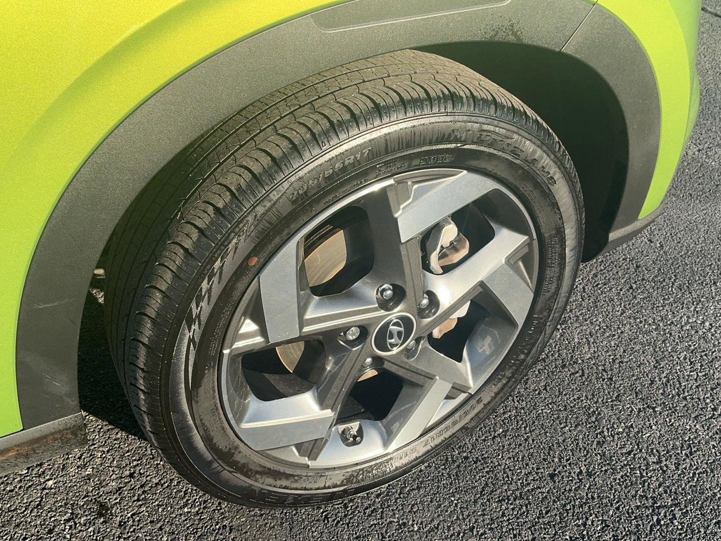 Certified 2024 Hyundai Venue SEL image 6