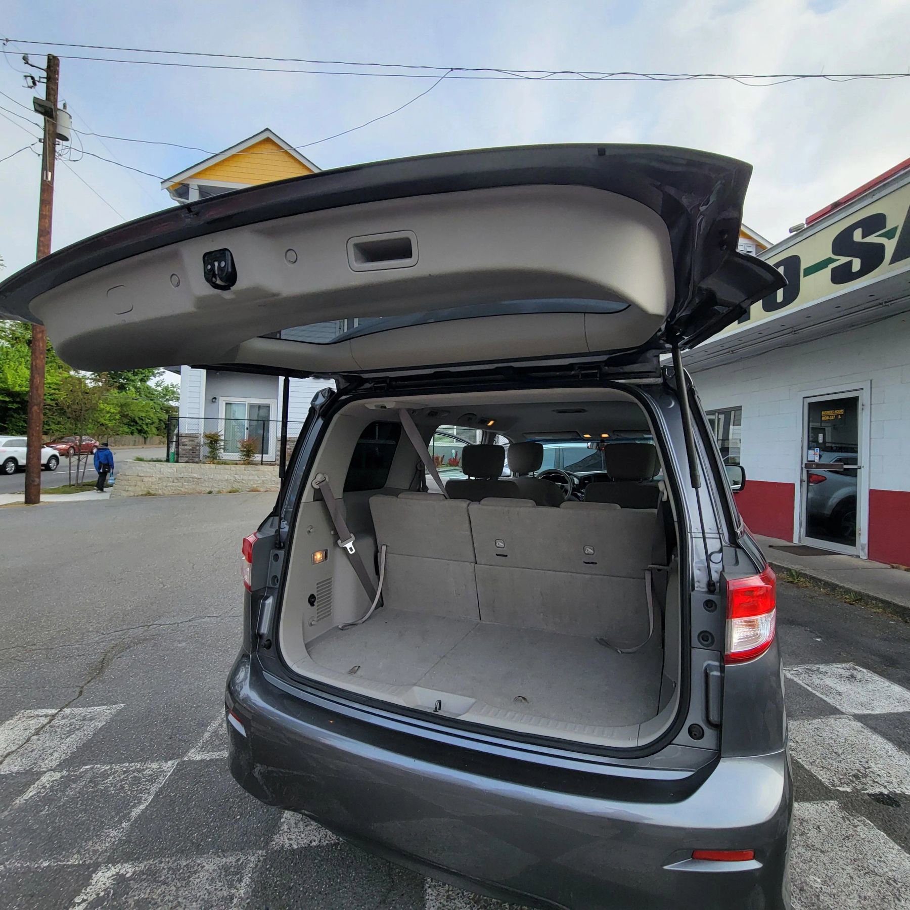 Used 2016 Nissan Quest SV image 26