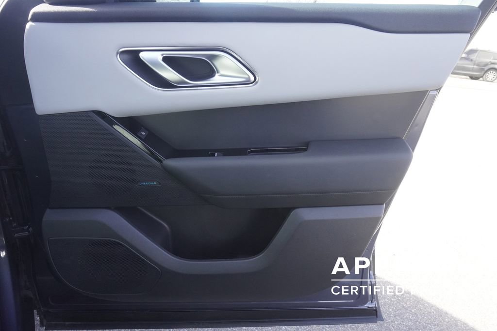 Used 2026 Land Rover Range Rover Velar S image 21