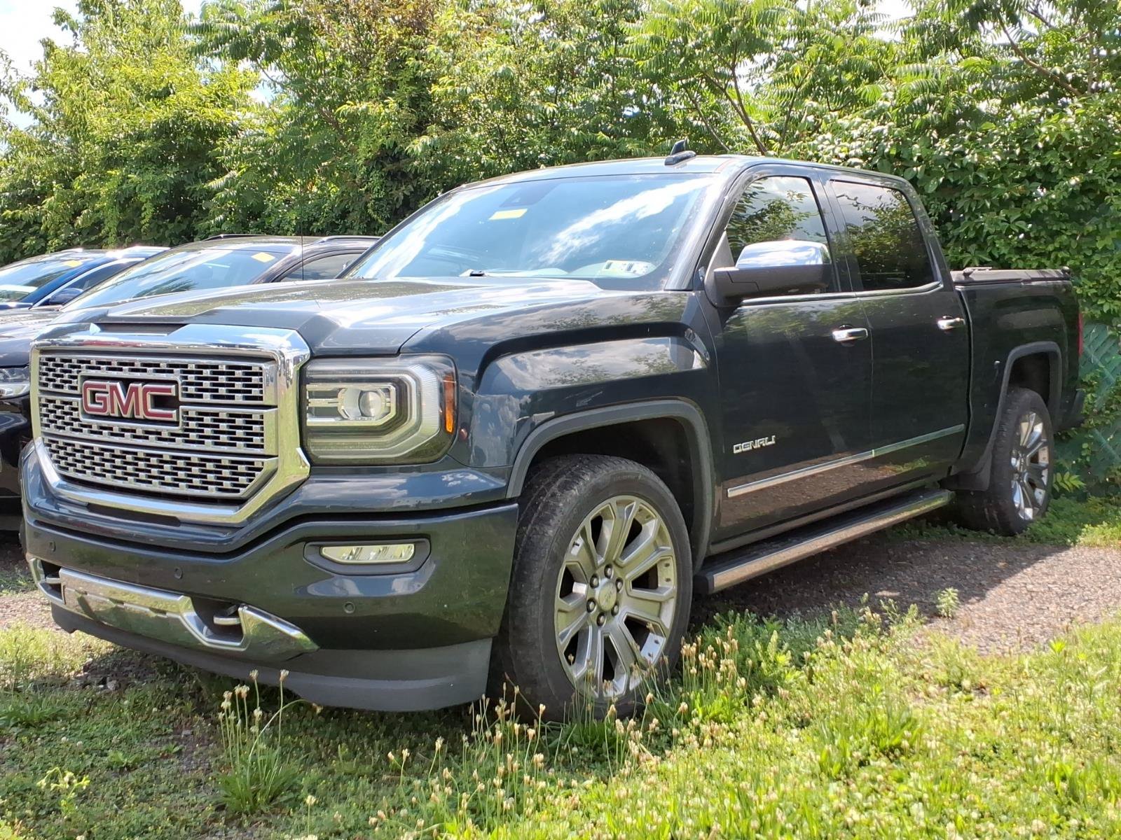 Used 2017 GMC Sierra 1500 Denali w/ Denali Ultimate Package AWD/4WD image 3