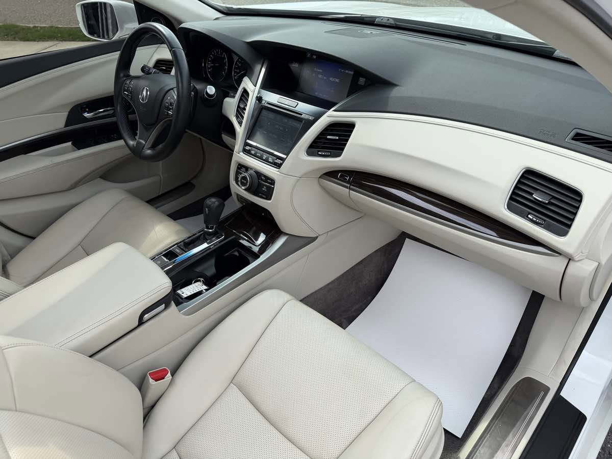 Used 2015 Acura RLX w/ Technology Package FWD image 18