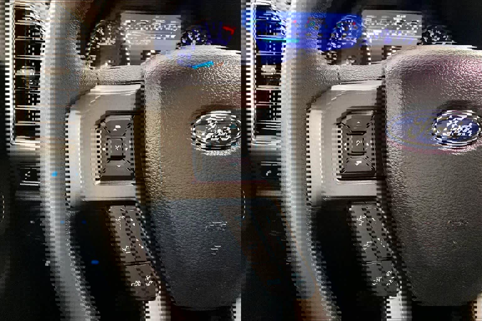 Used 2019 Ford Expedition XLT w/ Equipment Group 202A image 23