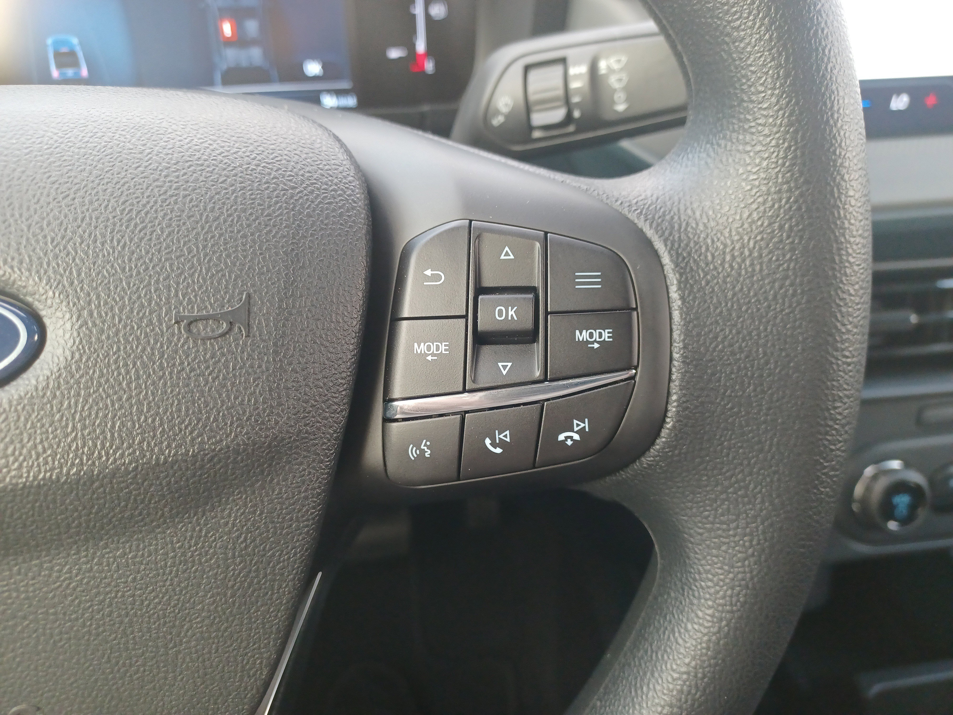 New 2025 Ford Maverick XL image 22