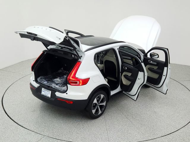 New 2026 Volvo XC40 B5 Plus w/ Protection Package Premier image 19