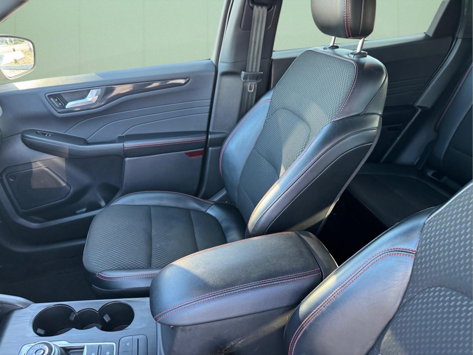 Used 2025 Ford Escape ST-Line Select image 10