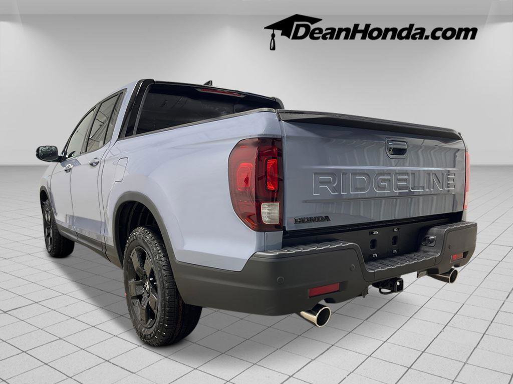 New 2026 Honda Ridgeline Black Edition image 3