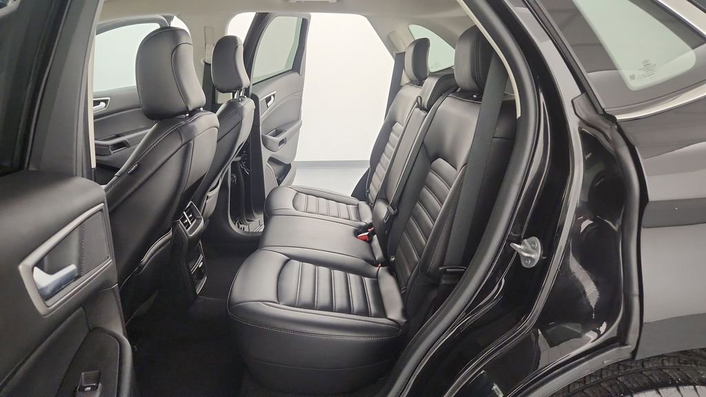 Used 2022 Ford Edge SEL w/ Convenience Package image 27