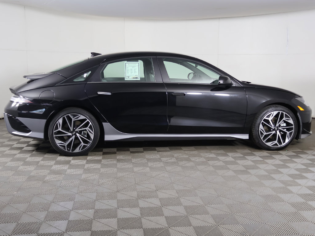 Used 2024 Hyundai Ioniq 6 SEL RWD image 19