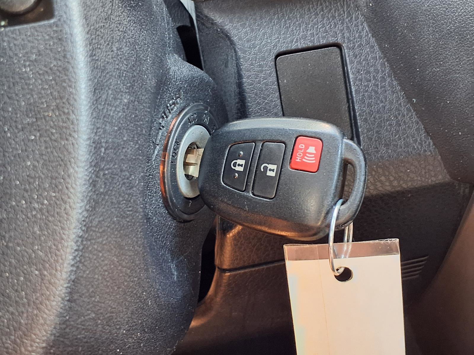 Used 2016 Toyota RAV4 LE FWD image 11