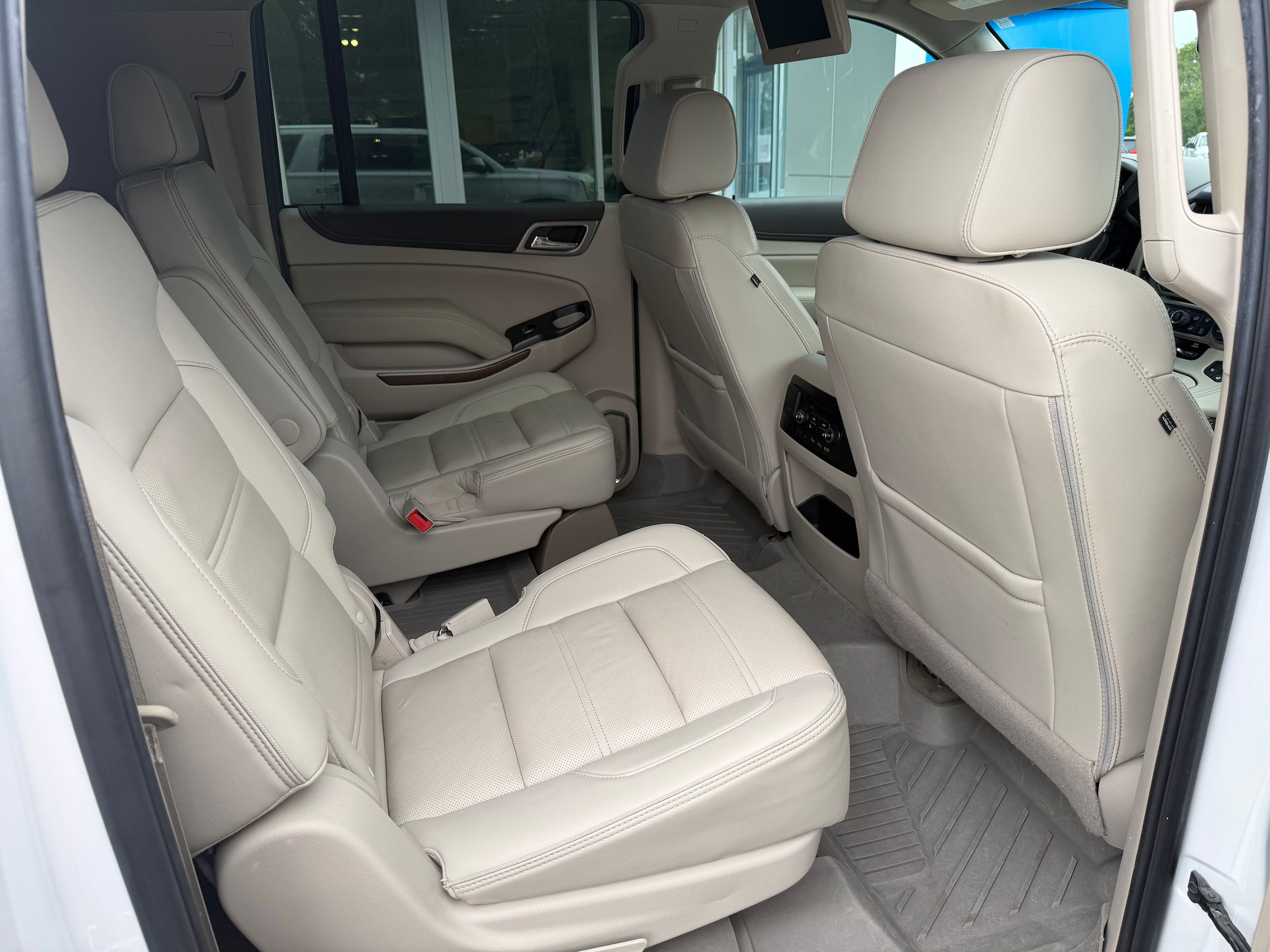 Used 2019 GMC Yukon XL Denali w/ Denali Ultimate Package AWD/4WD image 8
