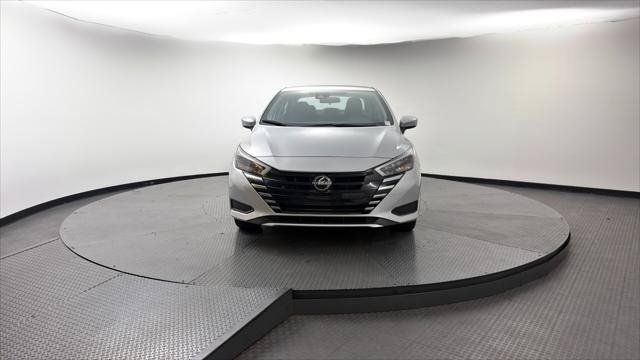 Used 2025 Nissan Versa SV FWD image 12