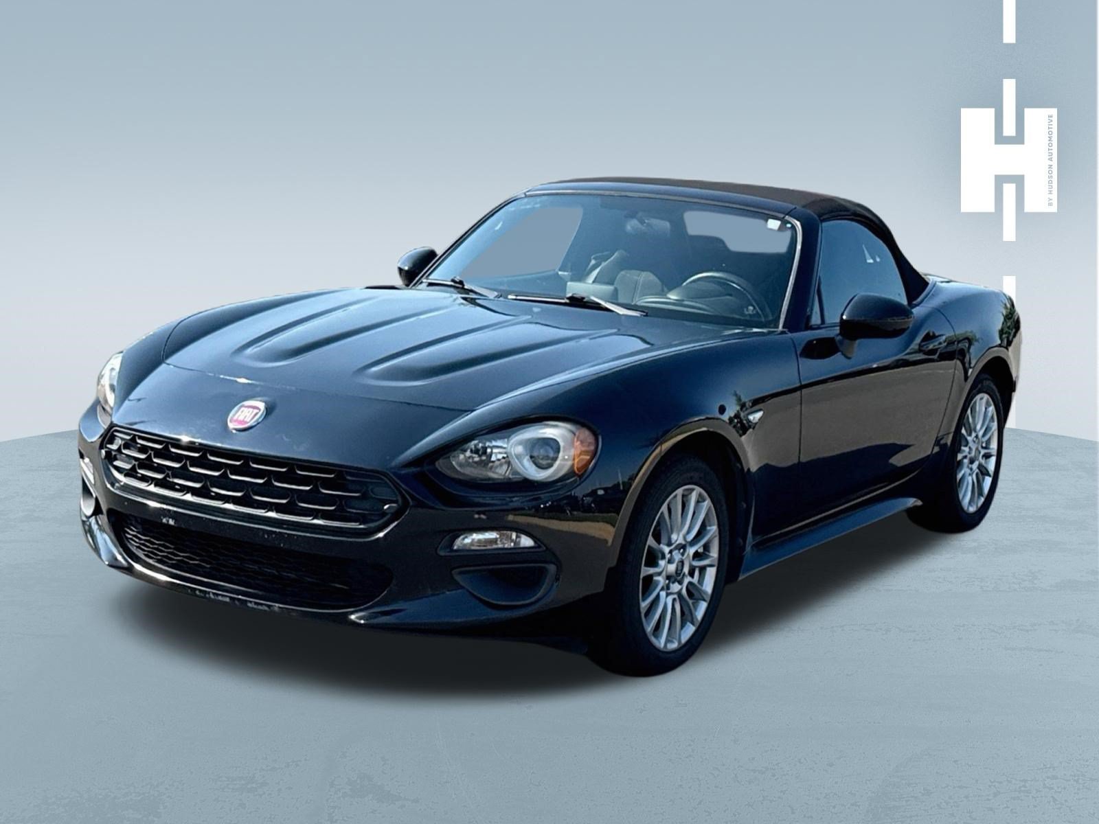 Used 2018 FIAT 124 Spider Classica w/ Technology & Siriusxm Group RWD image 3