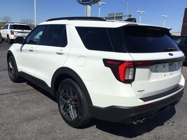 Certified 2025 Ford Explorer ST image 5