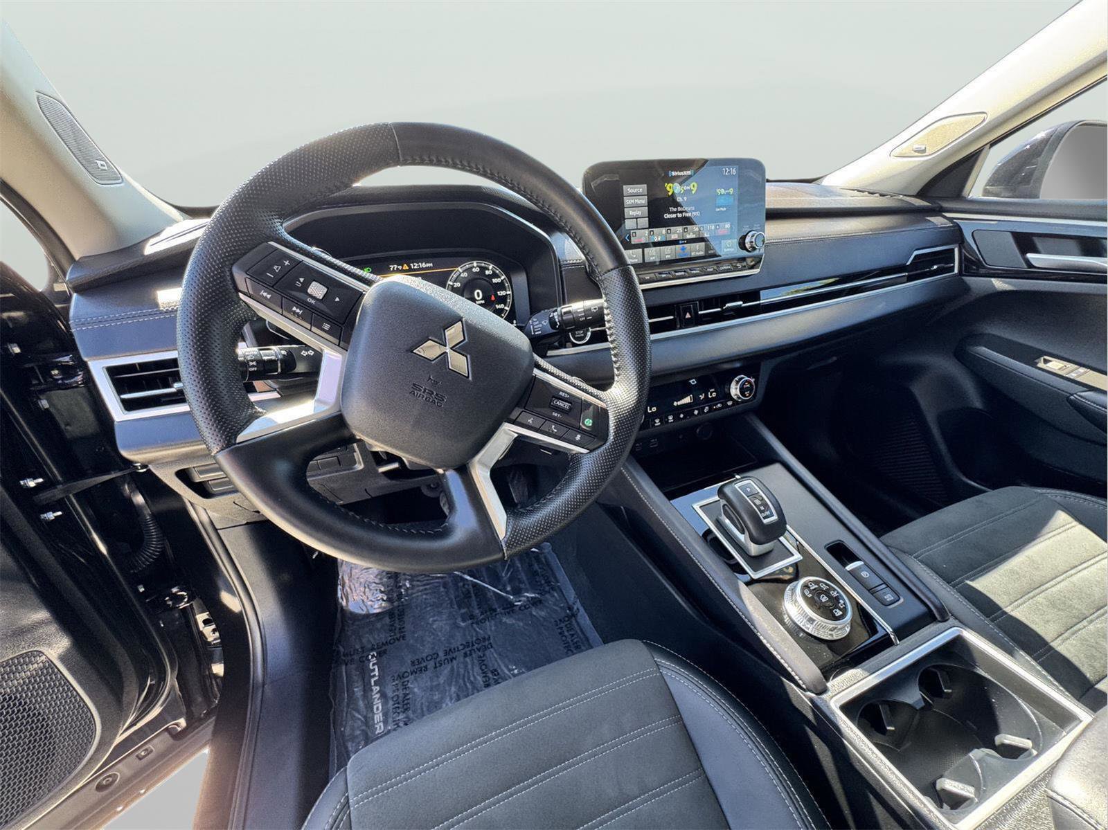 Used 2024 Mitsubishi Outlander SE image 20