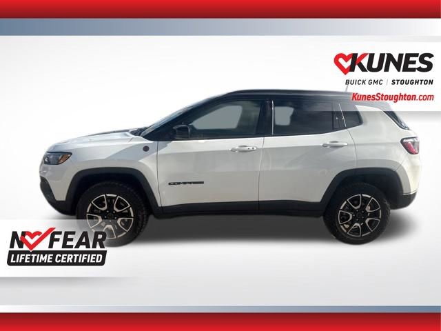 Used 2025 Jeep Compass Trailhawk AWD/4WD image 6