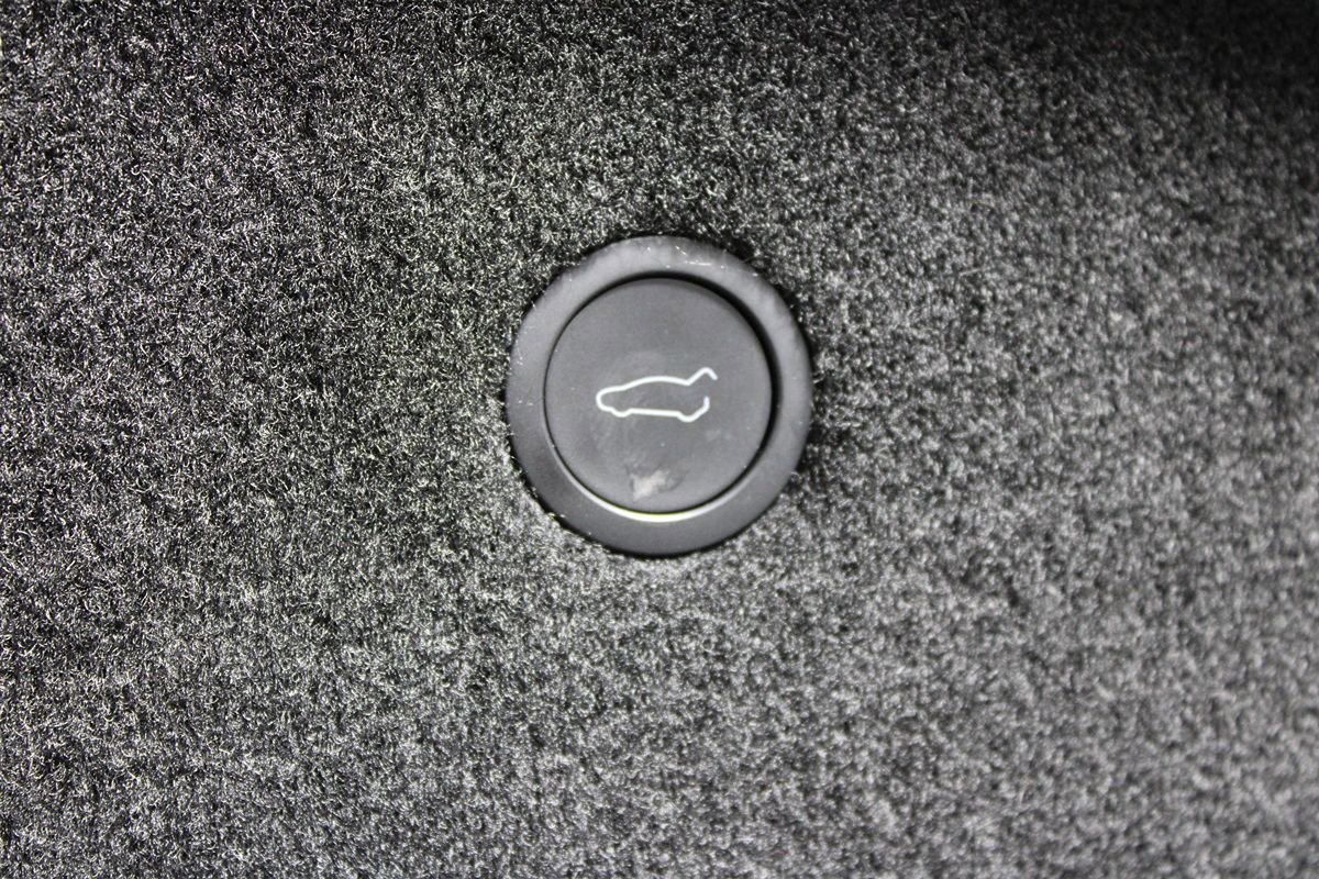 Used 2022 Tesla Model S Plaid AWD/4WD image 34