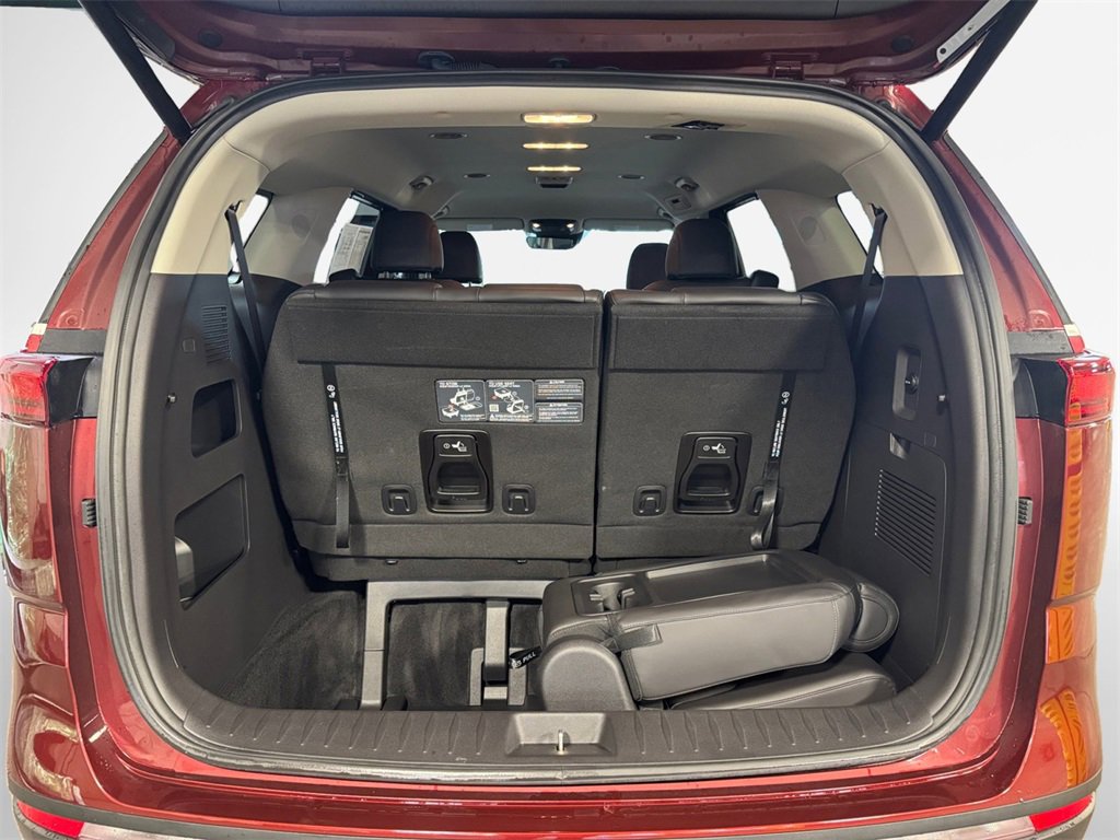 Certified 2024 Kia Carnival EX image 25