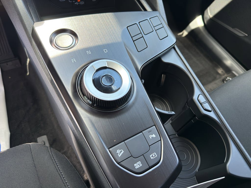 New 2026 Kia Sportage LX FWD image 11