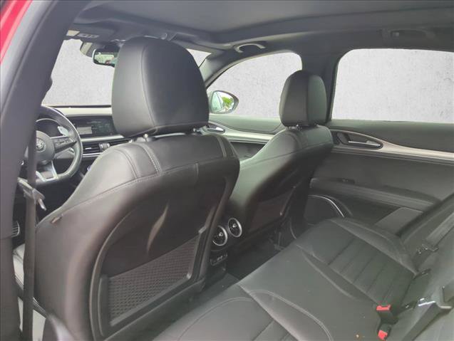 Used 2023 Alfa Romeo Stelvio Veloce AWD/4WD image 19