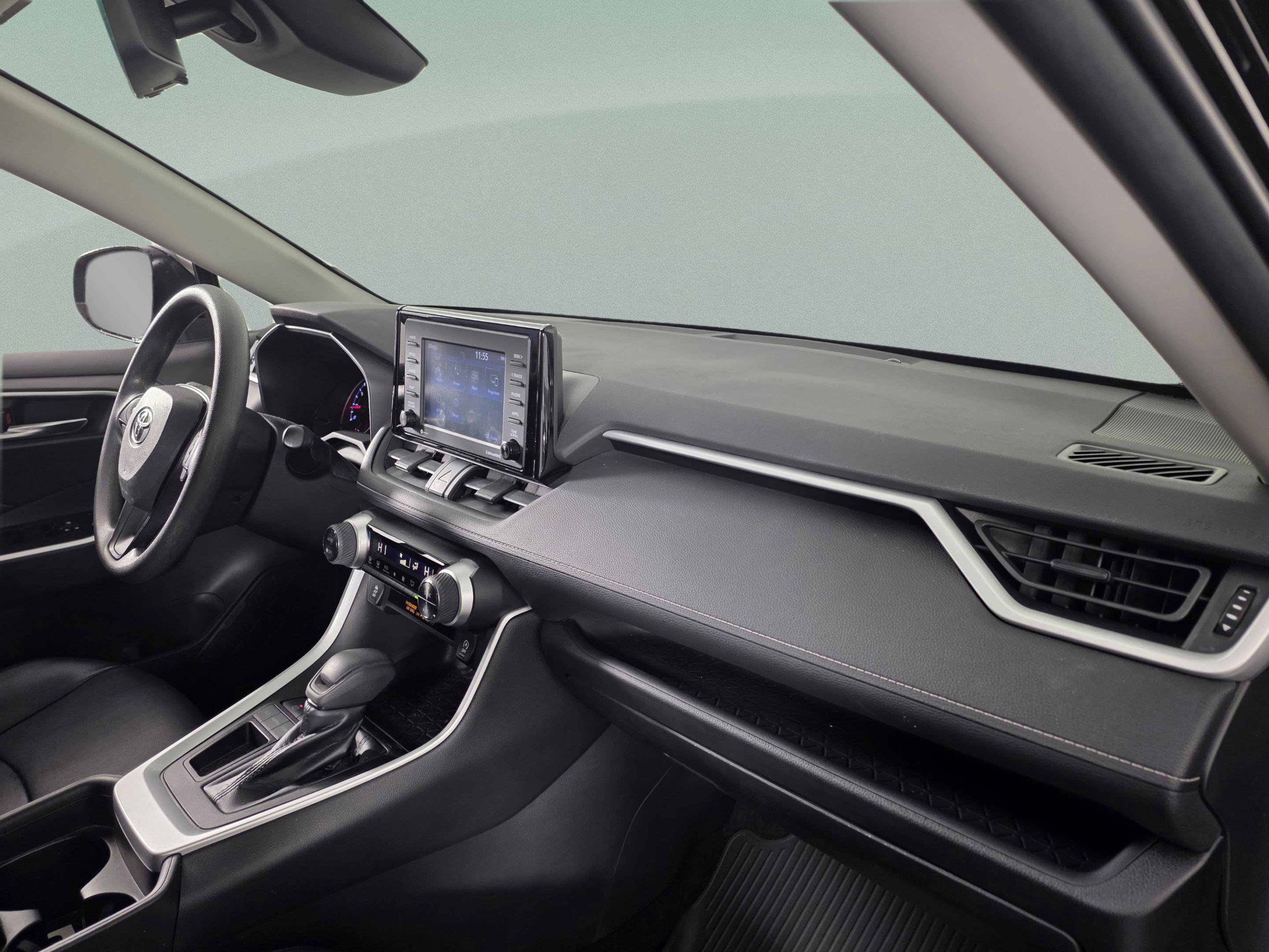 Used 2021 Toyota RAV4 XLE image 26