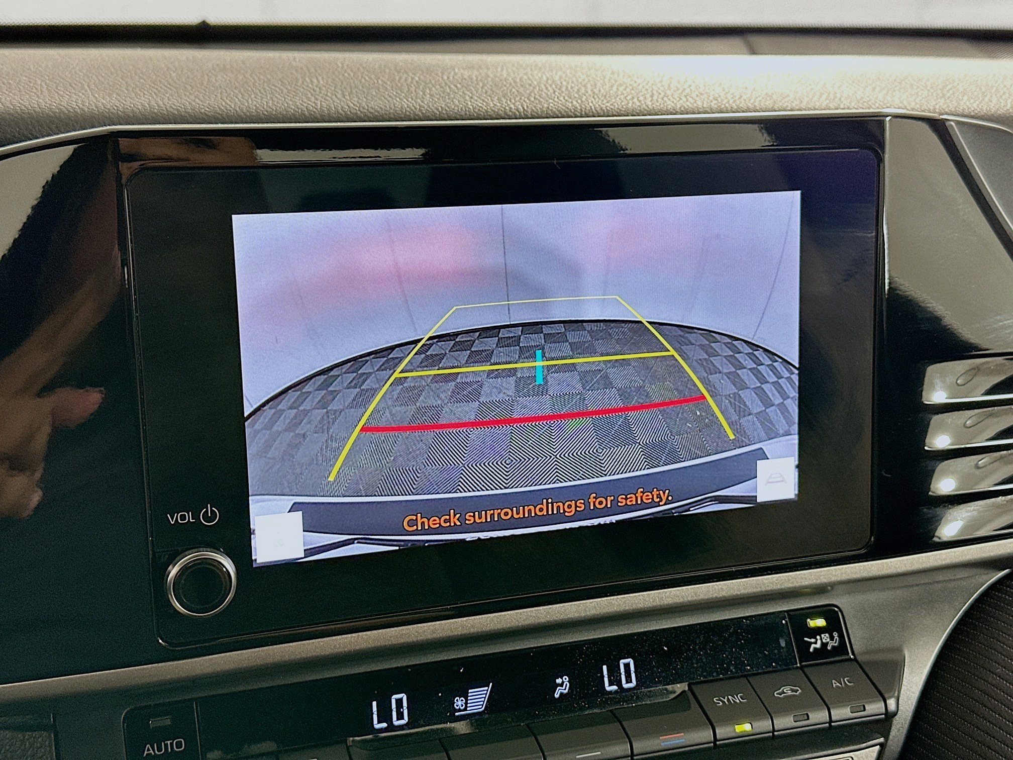 Used 2025 Toyota Camry SE w/ Convenience Package image 22