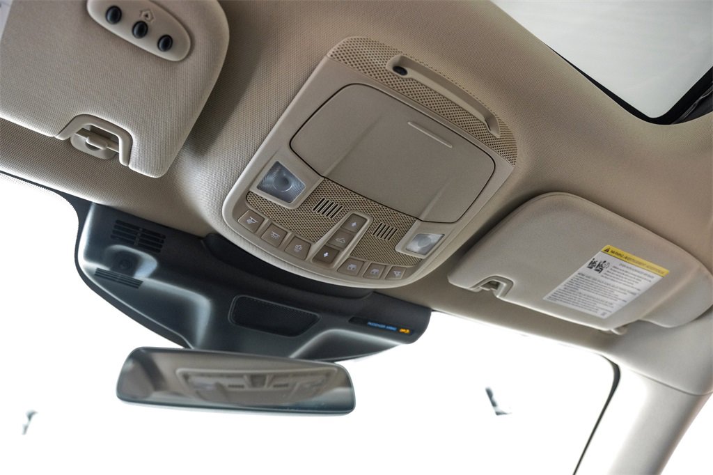 Used 2023 Lincoln Nautilus Reserve image 32