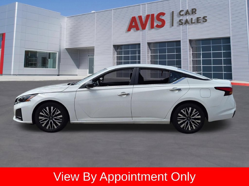 Used 2025 Nissan Altima 2.5 SV FWD image 10