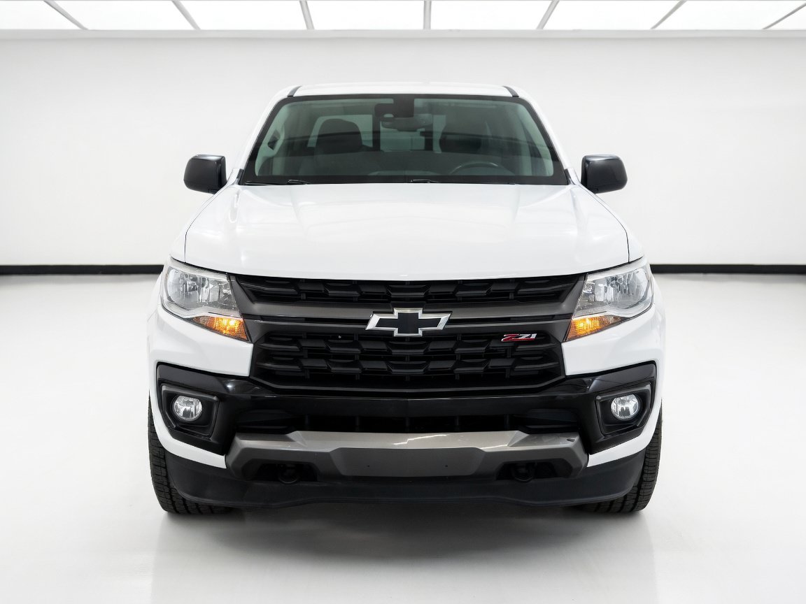 Used 2022 Chevrolet Colorado Z71 w/ Safety Package AWD/4WD image 2