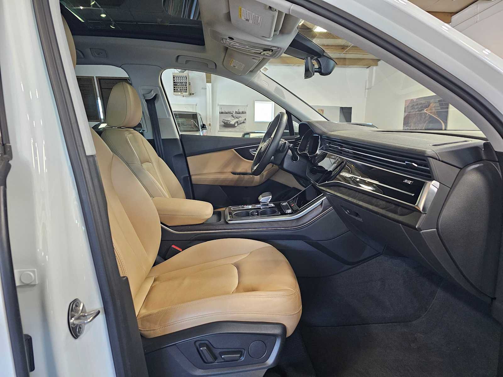 Used 2023 Audi Q7 3.0T Premium Plus w/ Premium Plus Package AWD/4WD image 10