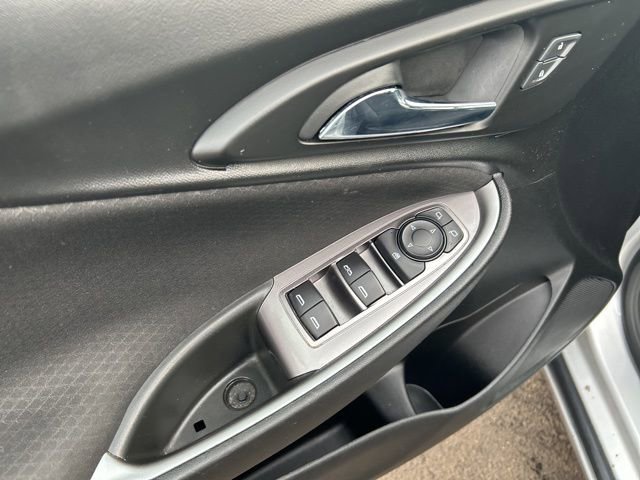 Used 2022 Chevrolet Malibu LT image 12