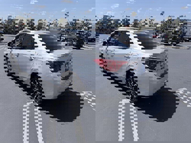Used 2019 Toyota Corolla SE w/ Carpet Mat Package (TMS) FWD image 10