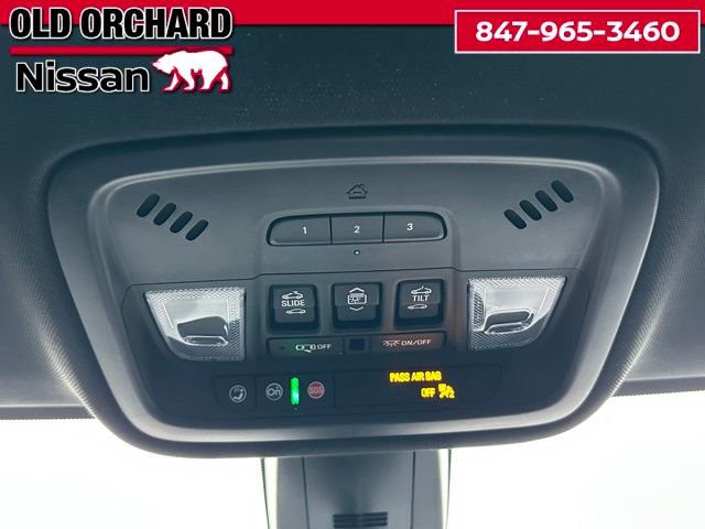 Used 2023 Chevrolet Traverse RS image 20
