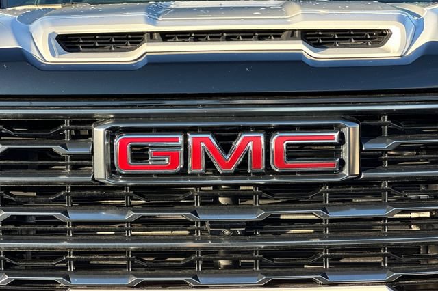 Used 2025 GMC Sierra 2500 AT4 w/ AT4 Premium Plus Package AWD/4WD image 47