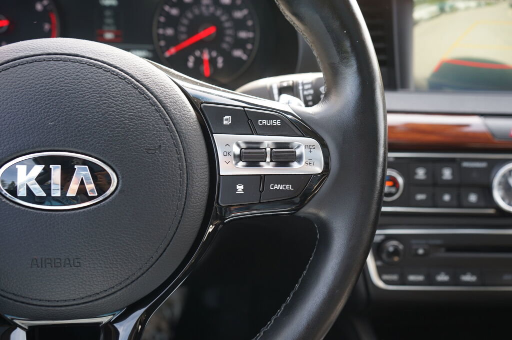 Used 2017 Kia Cadenza Technology FWD image 24