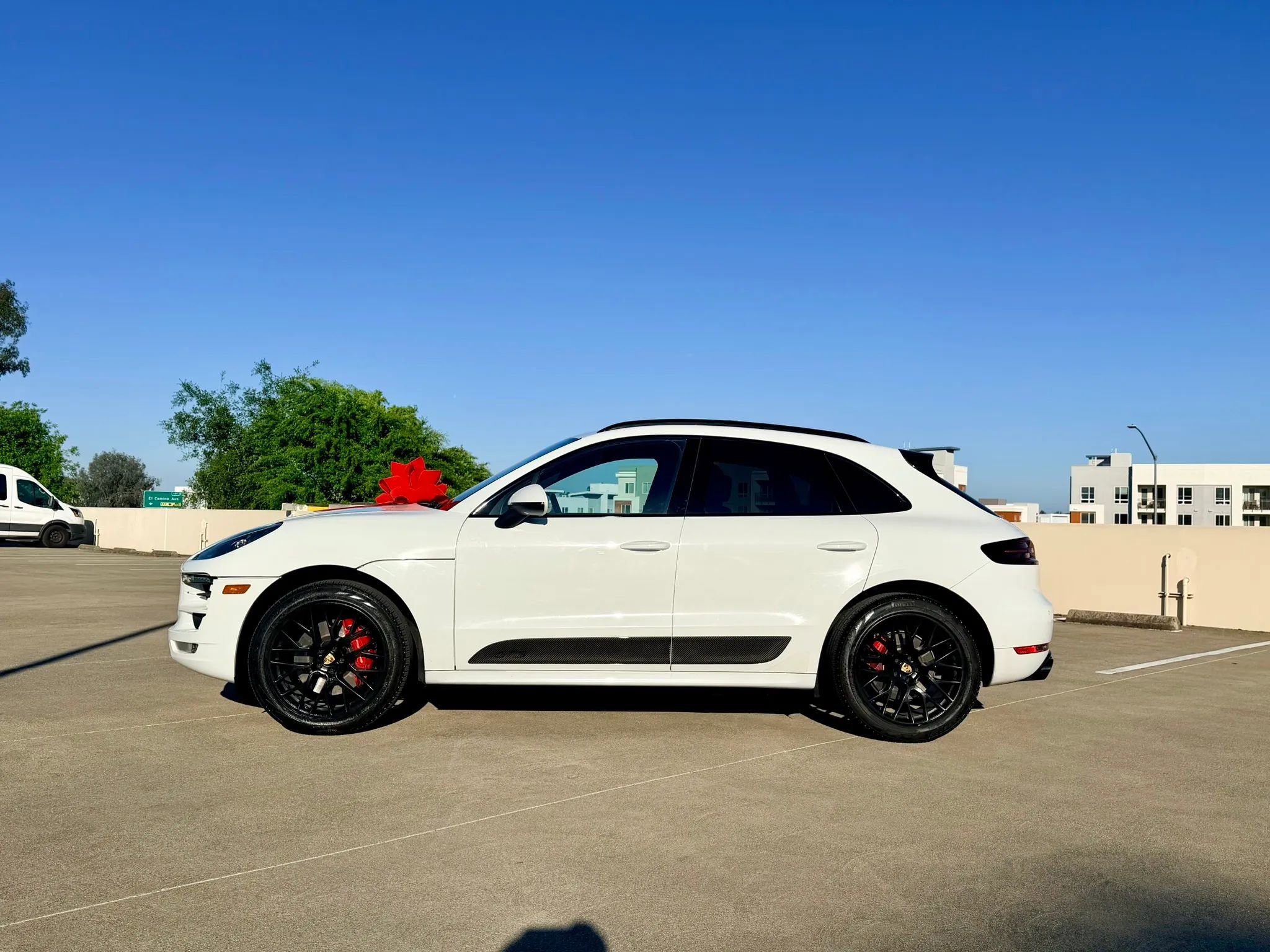 Used 2017 Porsche Macan GTS AWD/4WD image 3