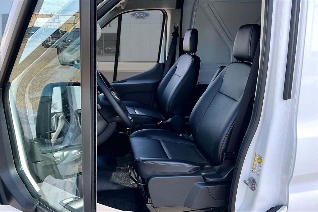 New 2026 Ford Transit 250 148 Medium Roof RWD image 25