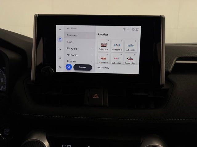 Used 2023 Toyota RAV4 XLE image 21