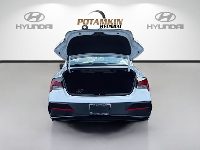 Certified 2026 Hyundai Elantra SEL Sport Premium FWD image 25