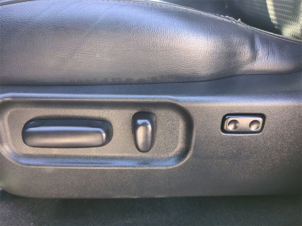 Used 2020 Toyota Tacoma Limited image 21