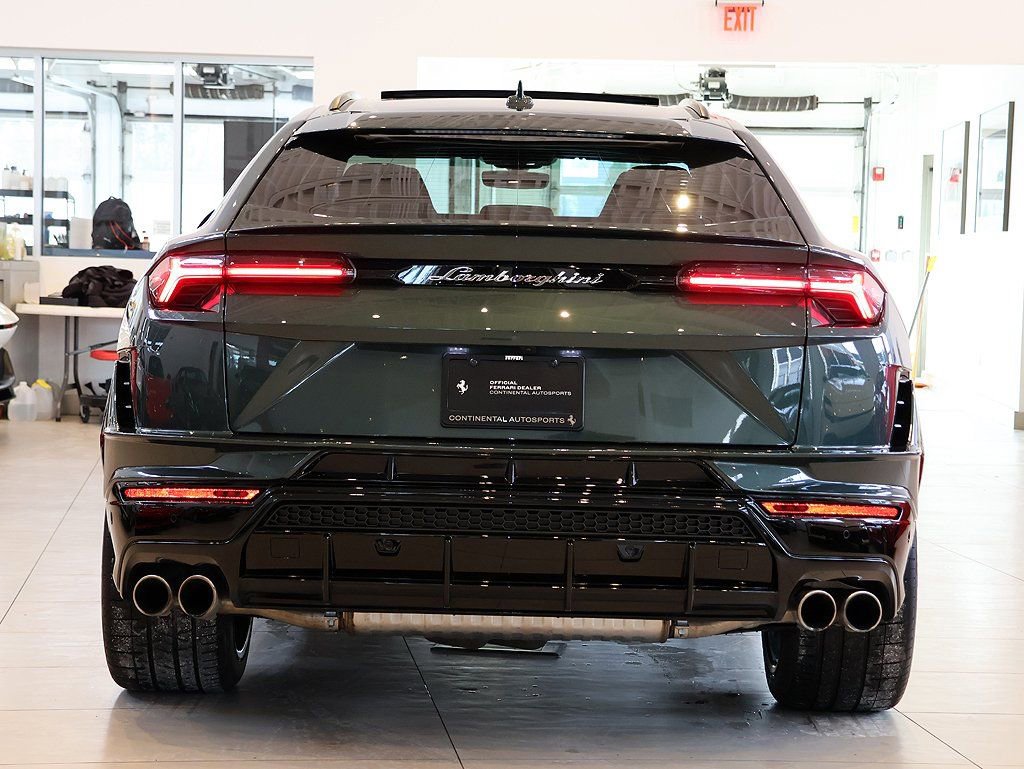 Used 2023 Lamborghini Urus S image 33