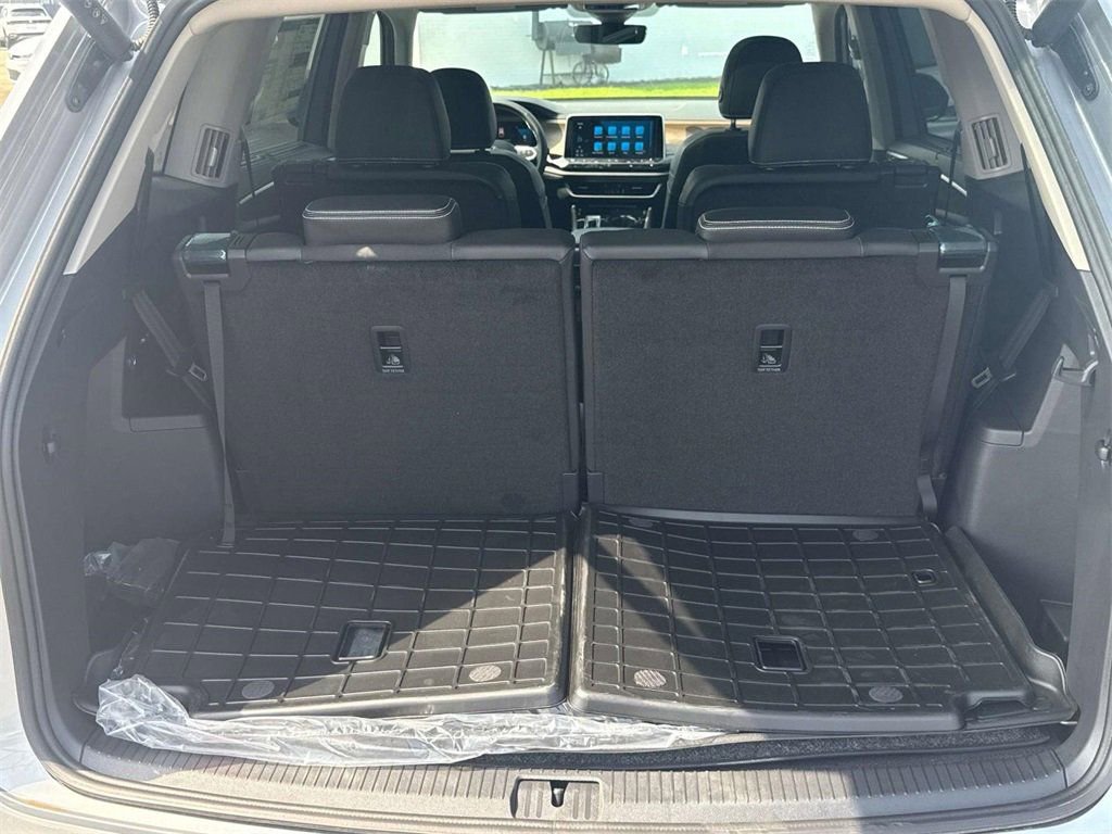 New 2025 Volkswagen Atlas SE image 24